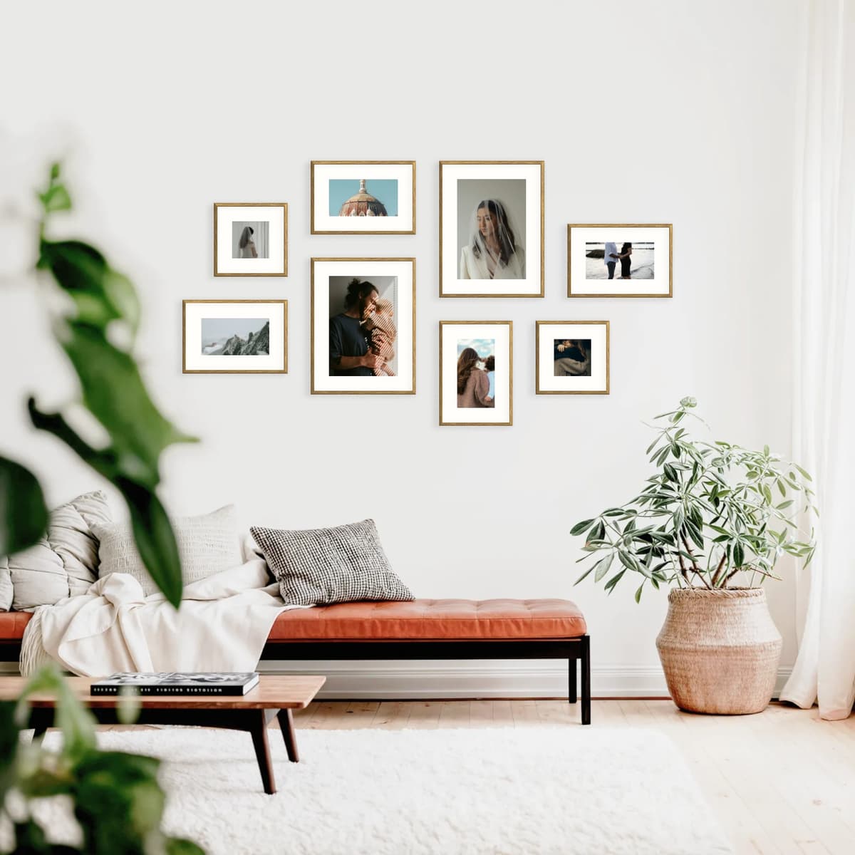 Organic Flow arranges your prints in a gentle, free-form composition that feels discovered rather than planned. Subtle offsetting gives every frame breathing room while the natural flow guides the eye effortlessly across the wall. Perfect for relaxed, airy spaces where you want movement and harmony without strict symmetry.